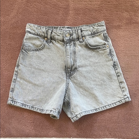 Zara Light Gray Denim Shorts - Picture 1 of 5